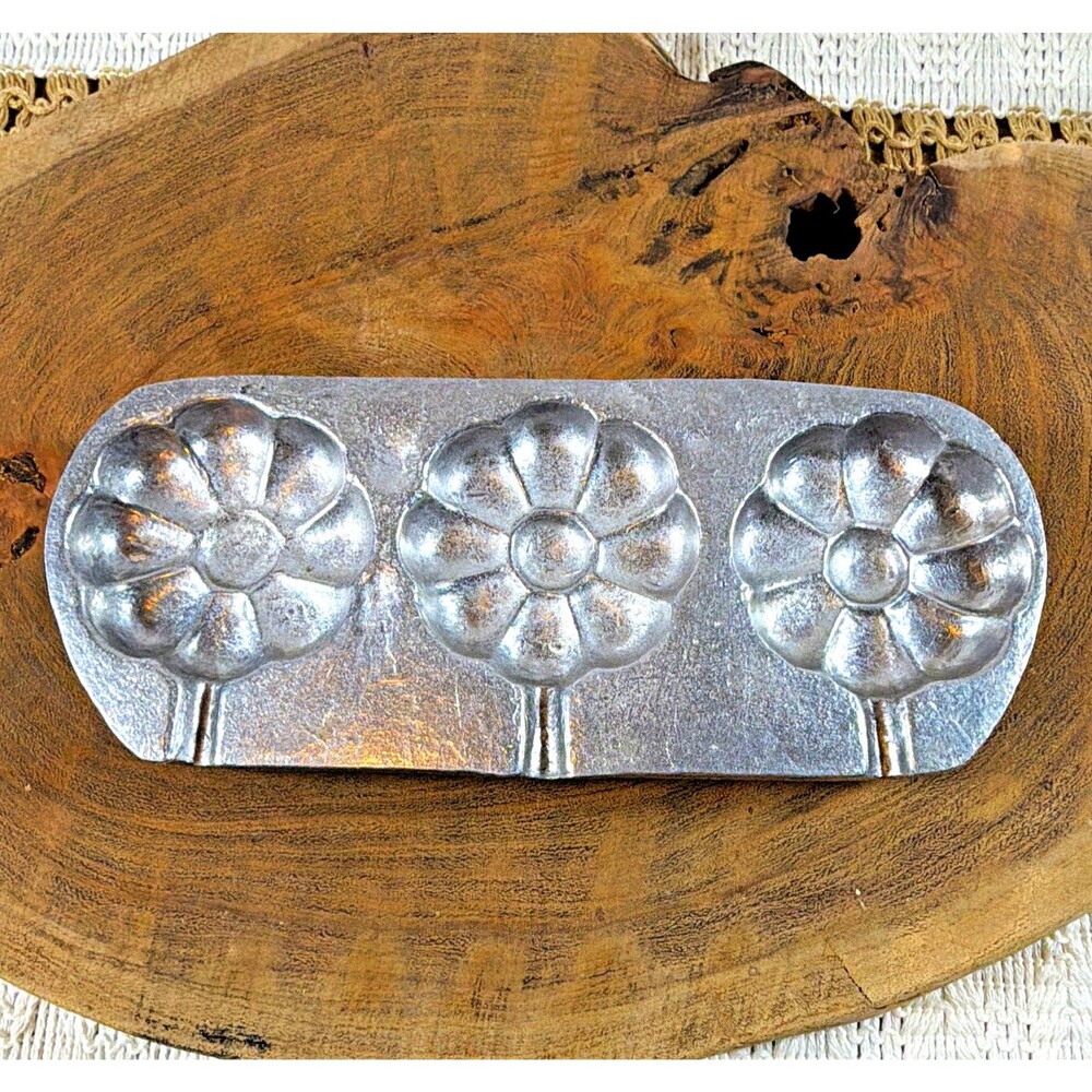 Vintage Pewter Chocolate Candy Ice Cream Mold Daisy Flower 3 Lollipop Spring
